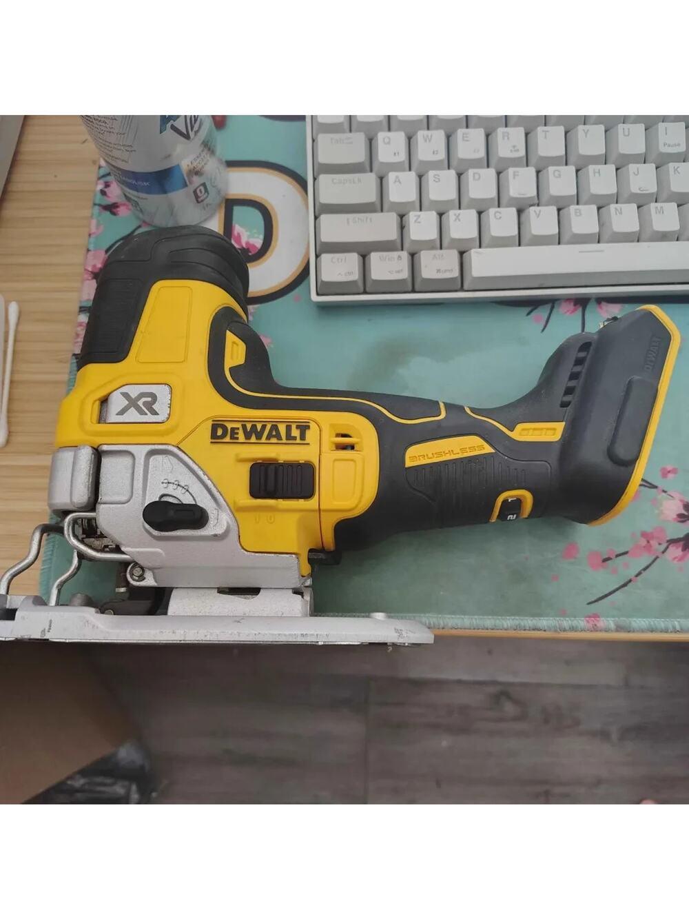DEWALT DCS335 20V Max XR Cordless Jigsaw 0945125 *TOOL ONLY* w/ bag